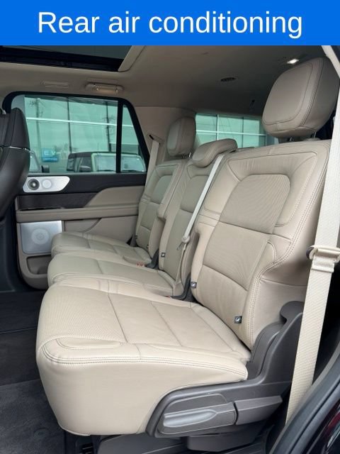 Certified 2023 Lincoln Navigator Reserve AWD/4WD image 28