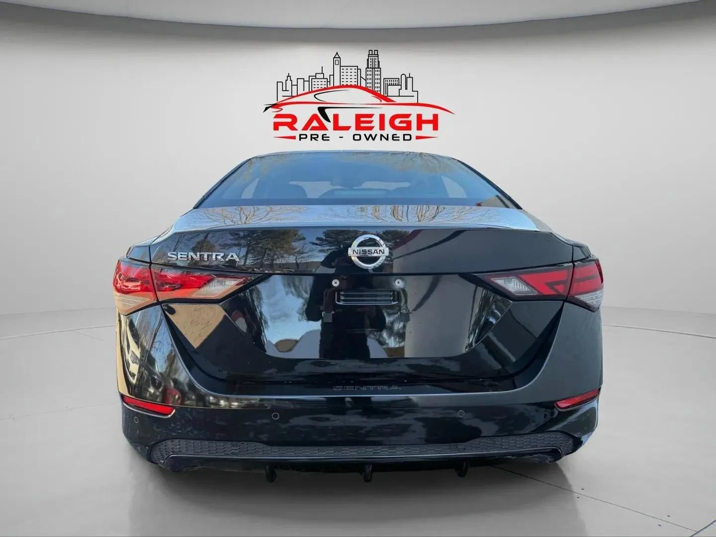 Used 2023 Nissan Sentra S image 3