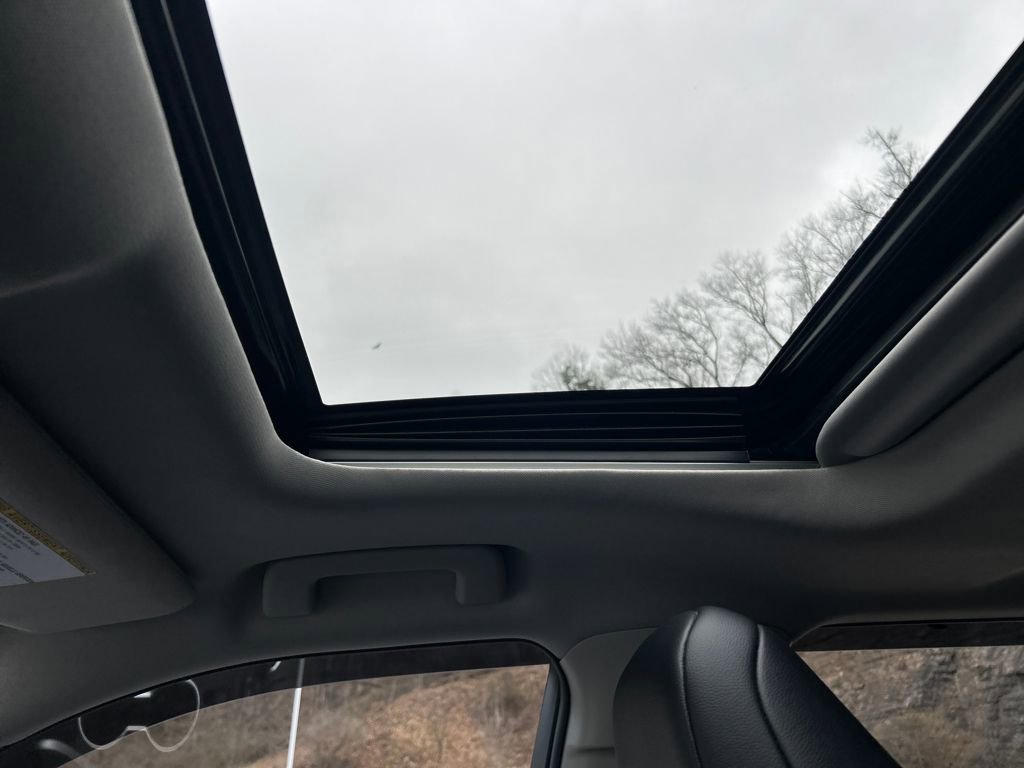 Used 2022 Toyota Highlander XLE image 15