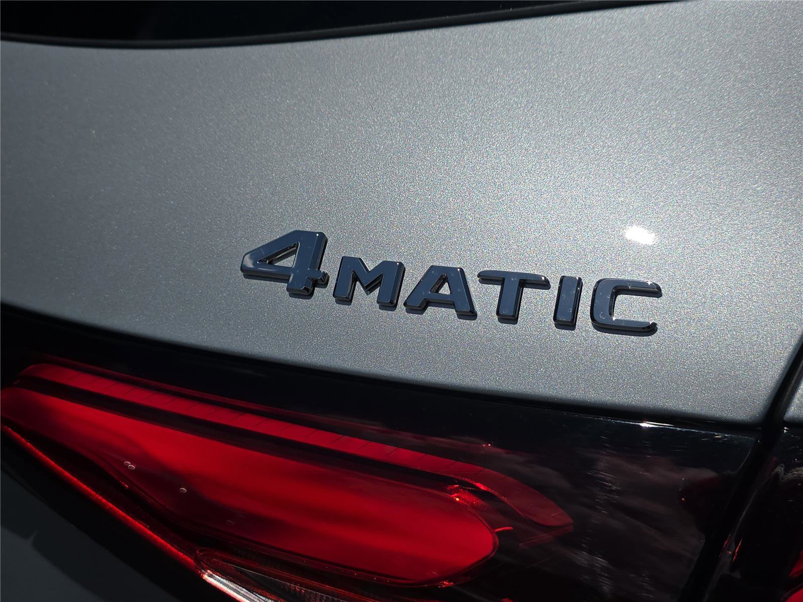Used 2026 Mercedes-Benz GLC 300 4MATIC image 4