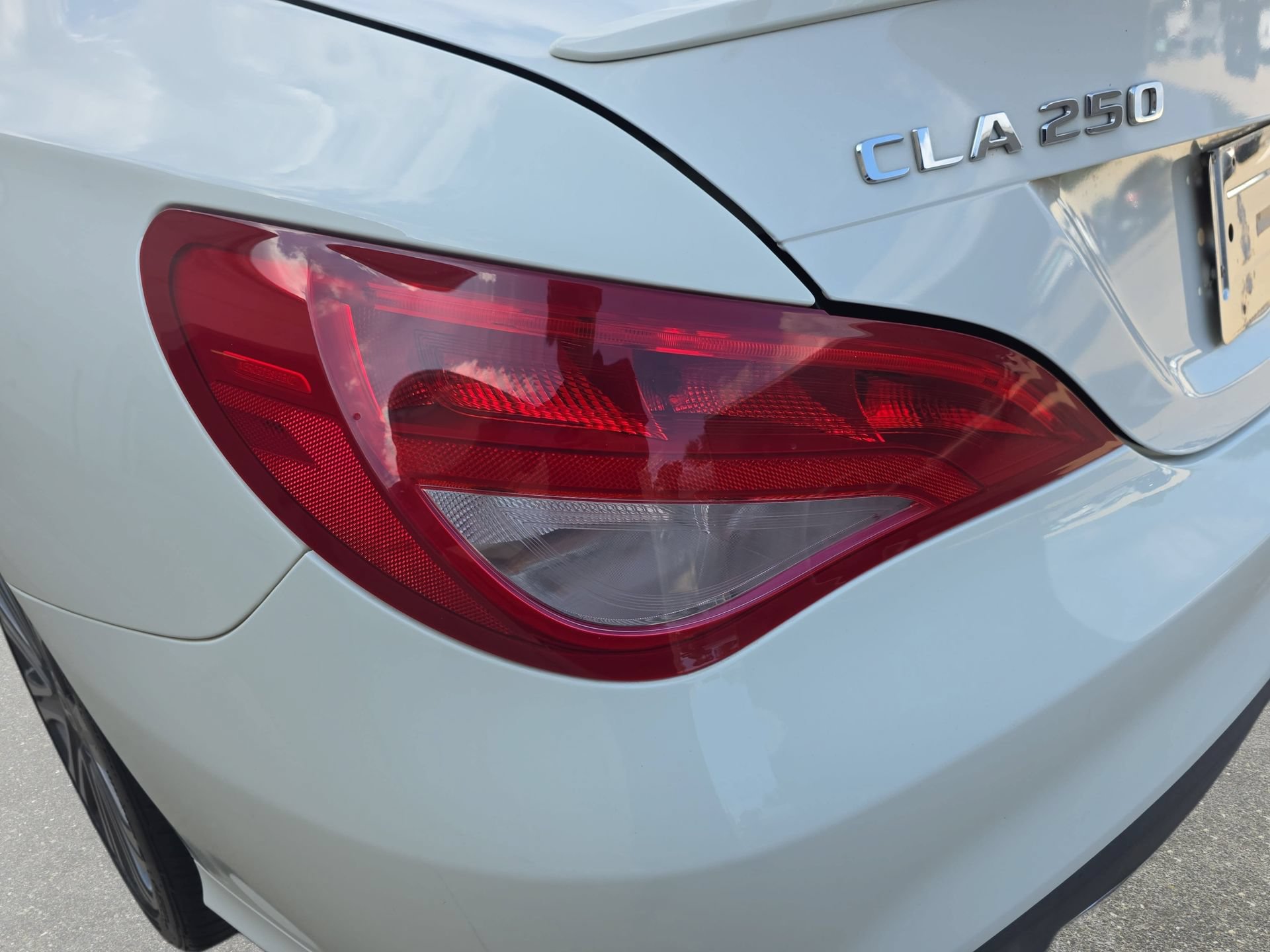 Used 2018 Mercedes-Benz CLA 250 image 32