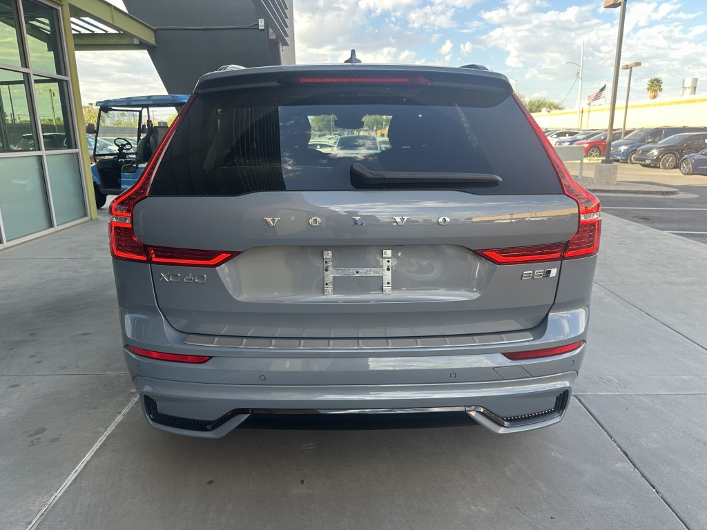 Used 2023 Volvo XC60 B5 Plus w/ Climate Package AWD/4WD image 12