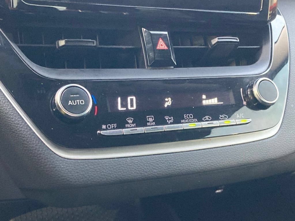 Used 2023 Toyota Corolla LE FWD image 20