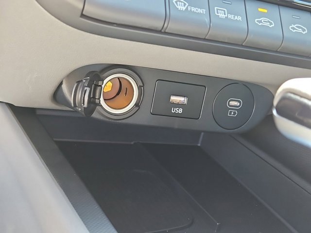 Certified 2025 Hyundai Elantra SEL image 26