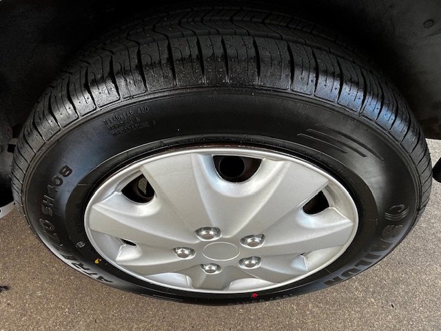 Used 2000 MAZDA Protege LX image 8