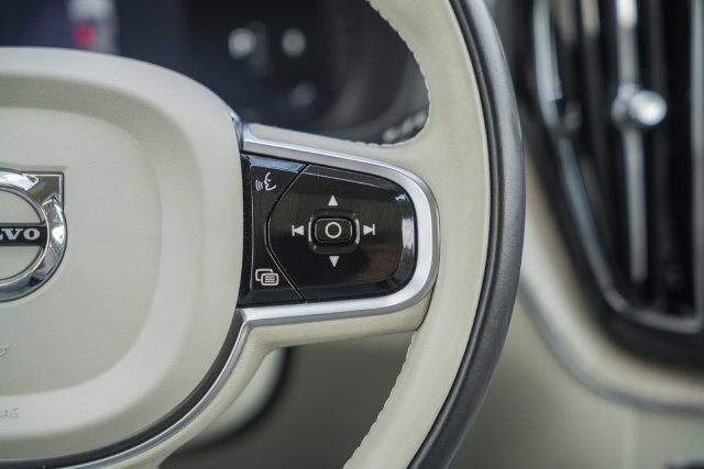 Certified 2023 Volvo XC60 B5 Plus w/ Climate Package AWD/4WD image 27