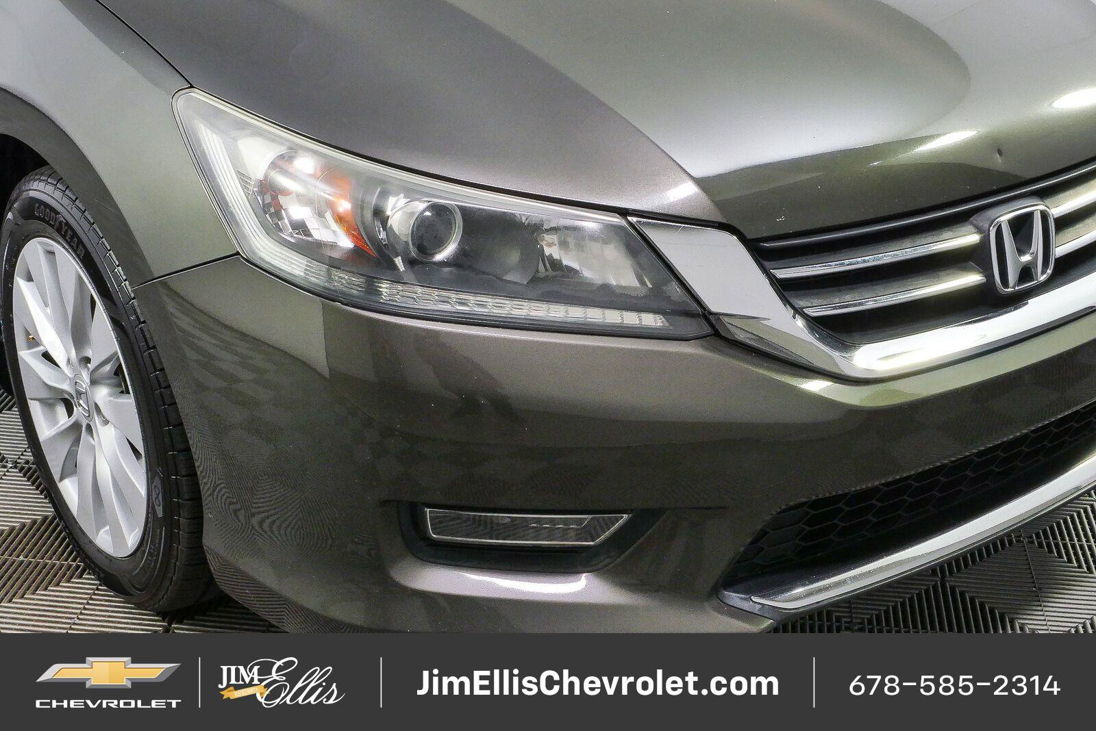 Used 2013 Honda Accord EX image 32