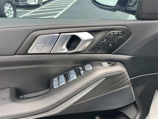 Used 2022 BMW X7 xDrive40i w/ M Sport Package image 14
