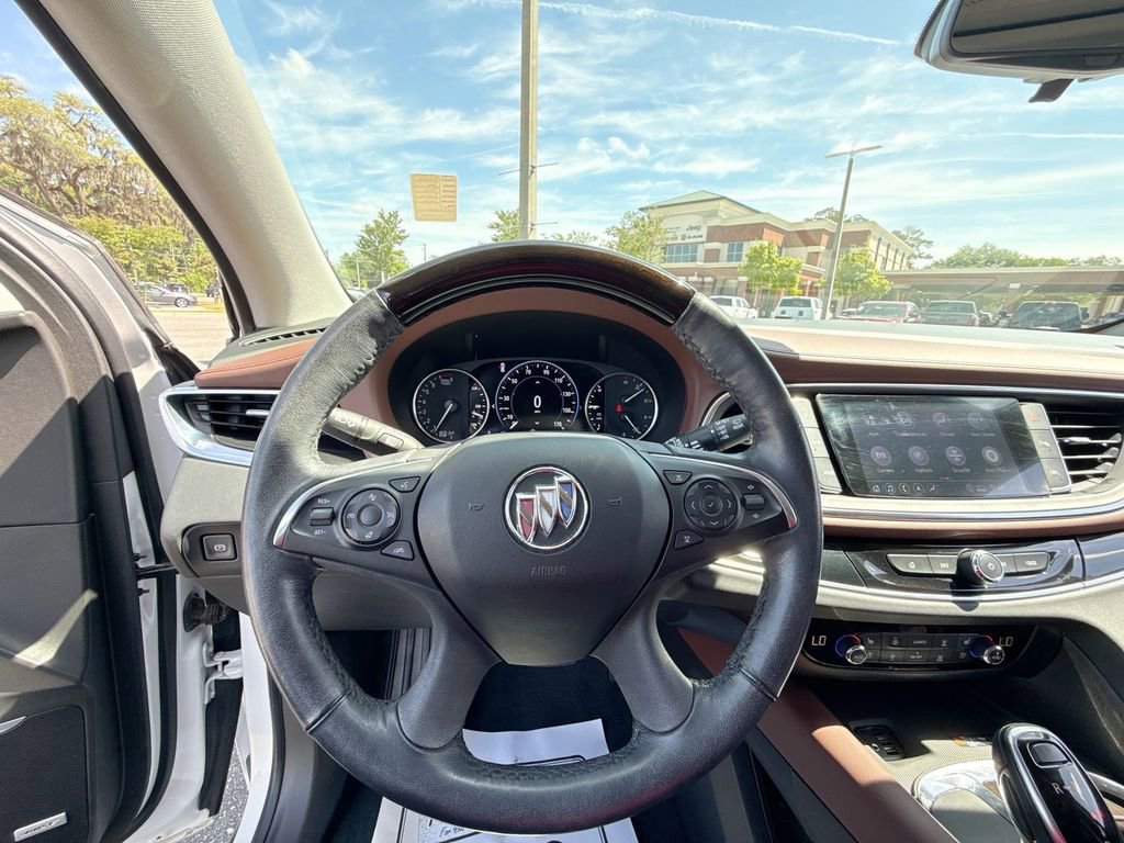 Used 2021 Buick Enclave Avenir w/ Avenir Technology Package image 12