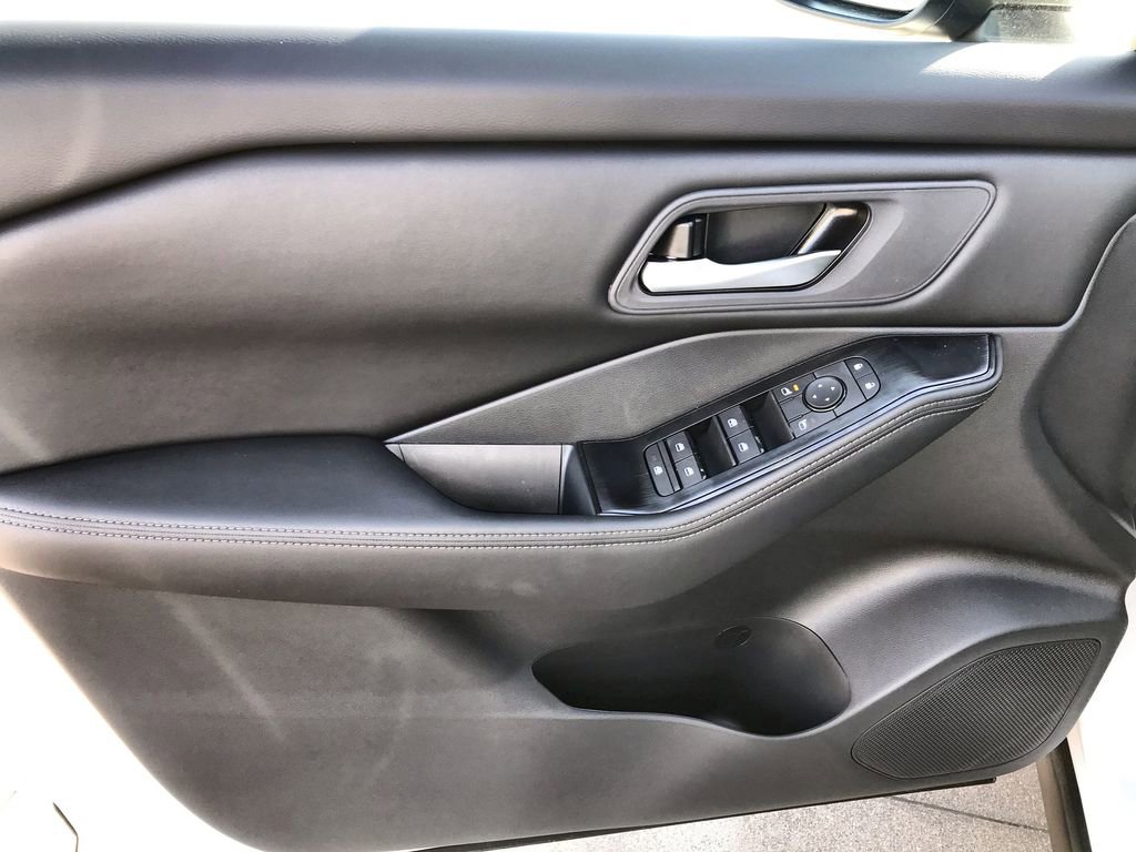 New 2026 Nissan Rogue SV image 13