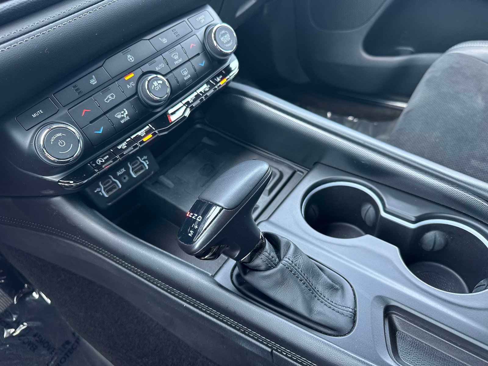 Used 2022 Dodge Durango GT AWD/4WD image 13