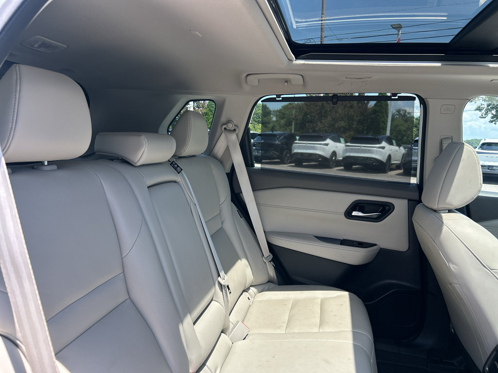 Certified 2023 Nissan Rogue SL w/ SL Premium Package AWD/4WD image 13