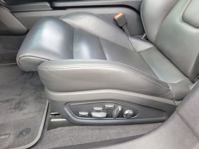 Used 2022 Porsche Taycan GTS image 17