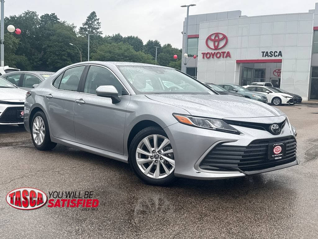 Used 2024 Toyota Camry LE FWD image 1