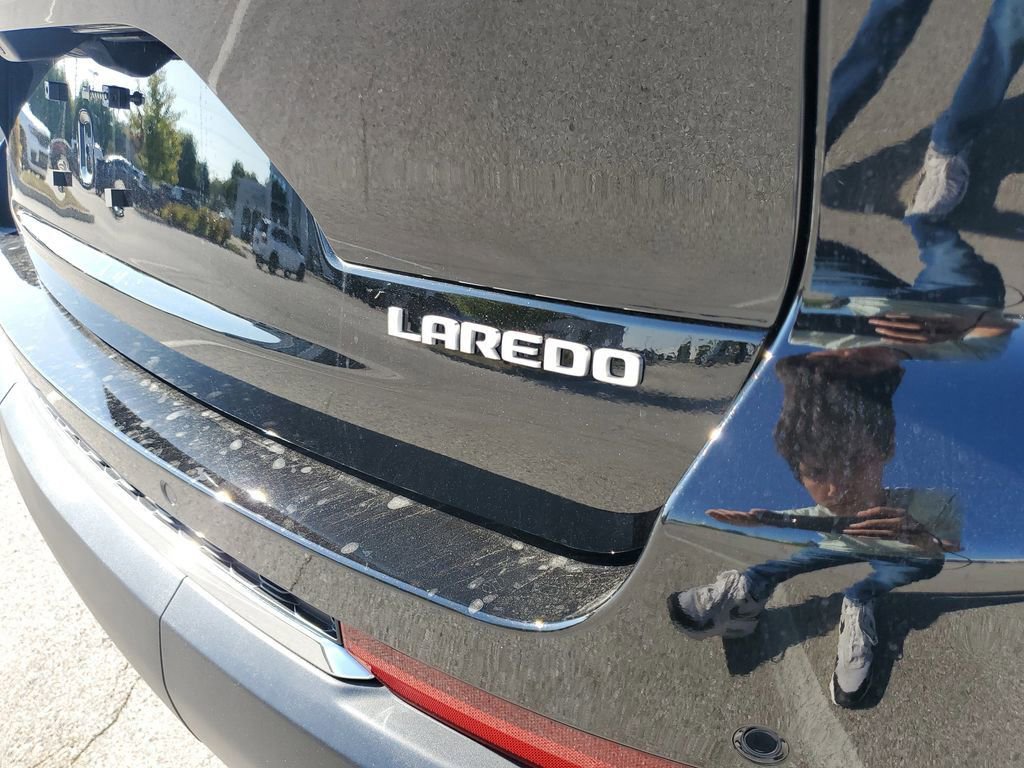 New 2025 Jeep Grand Cherokee L Laredo image 7