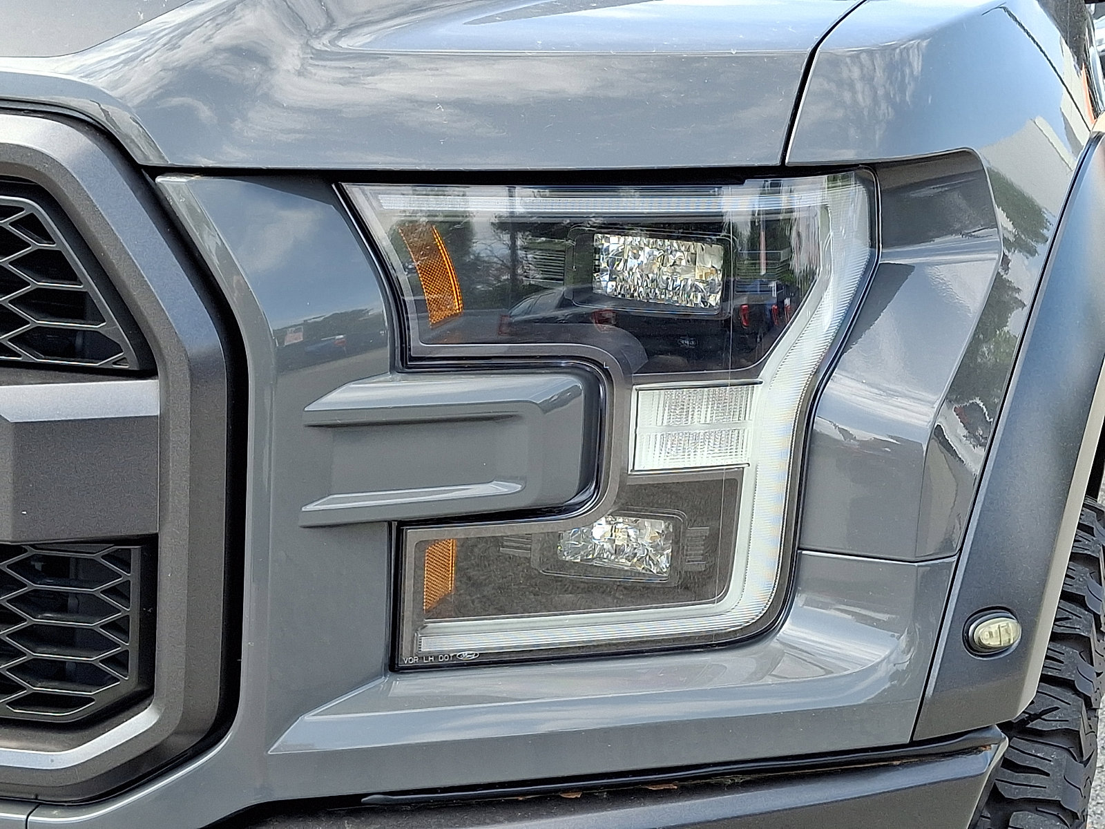 Used 2018 Ford F150 Raptor w/ Equipment Group 802A Luxury AWD/4WD image 12