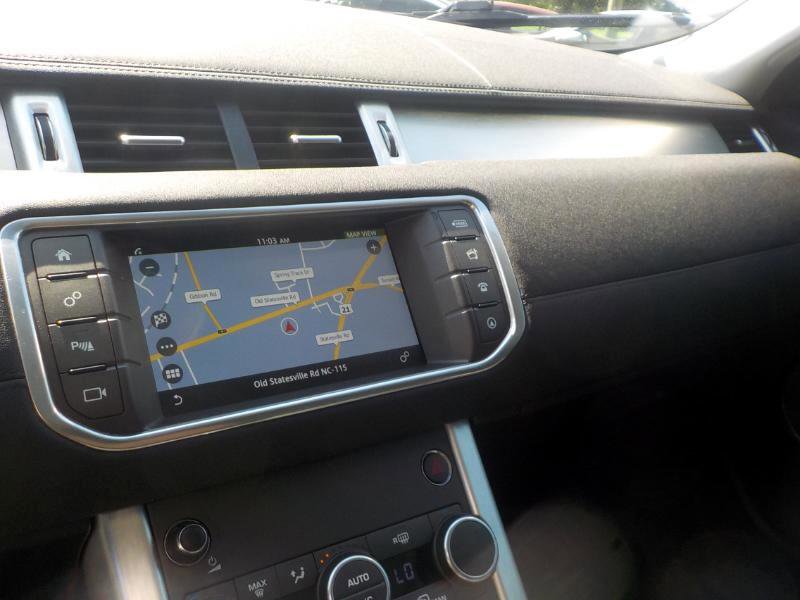 Used 2017 Land Rover Range Rover Evoque SE image 15