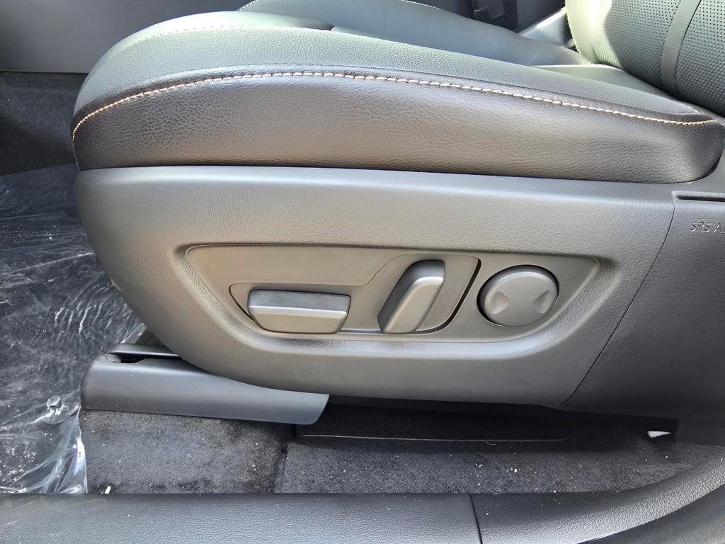 New 2025 MAZDA CX-90 Plug-In Hybrid w/Premium Sport image 17