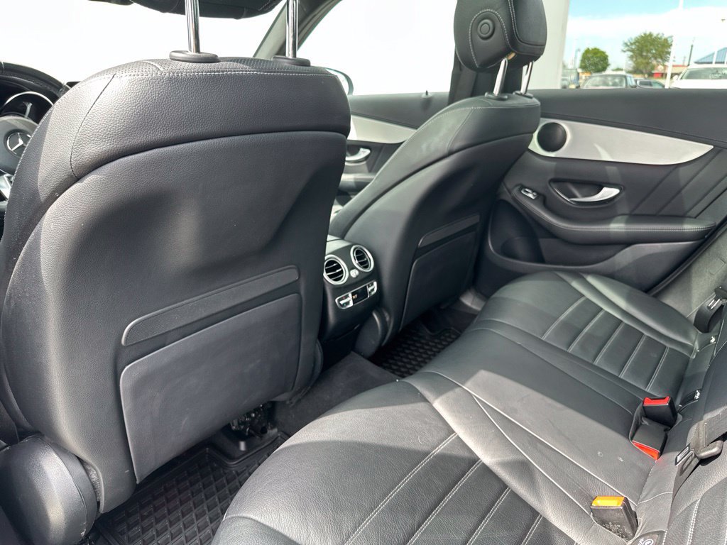 Used 2022 Mercedes-Benz GLC 43 AMG 4MATIC image 19
