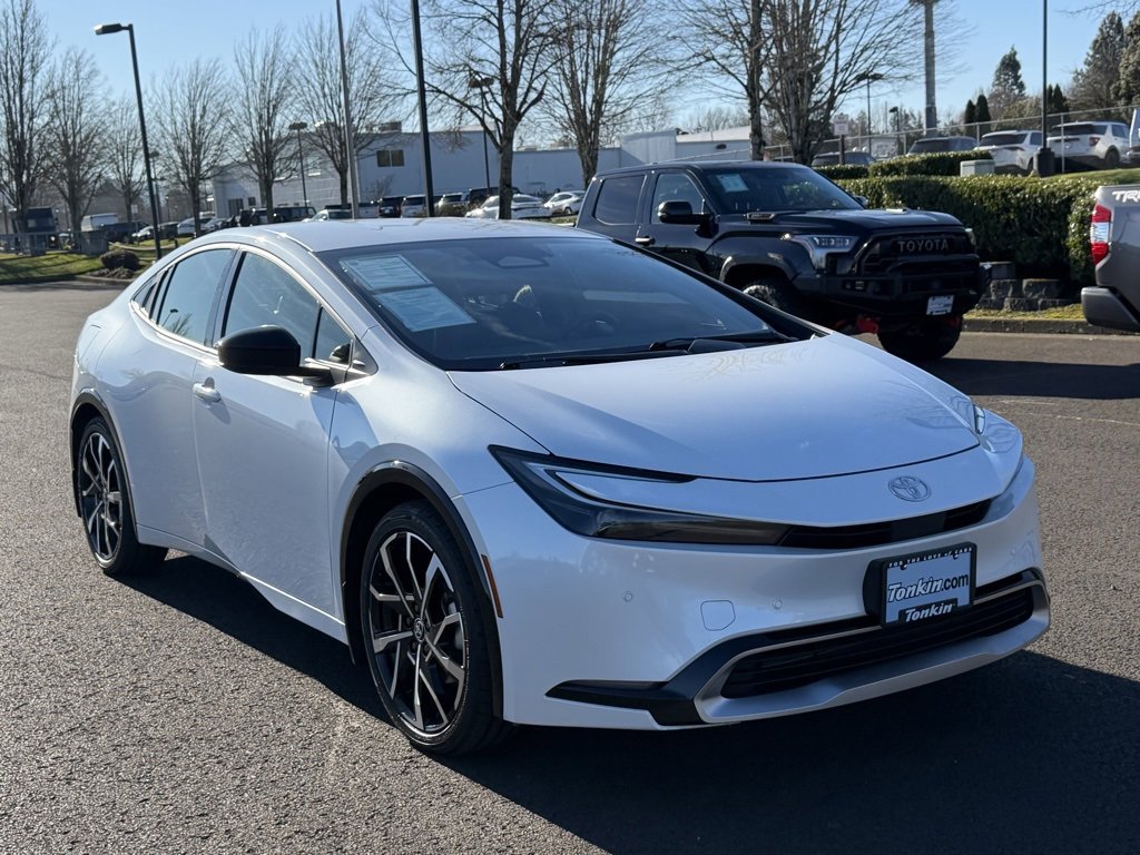 Used 2024 Toyota Prius Prime image 2