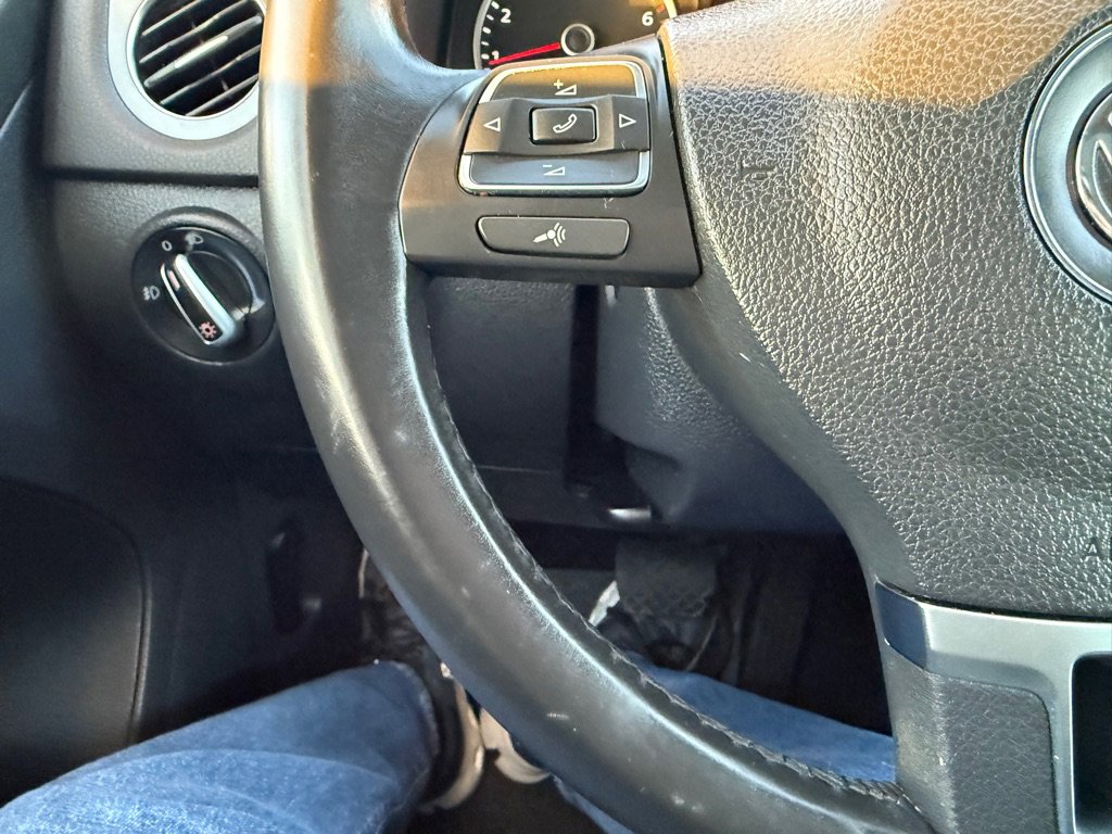 Used 2014 Volkswagen Tiguan SEL FWD image 25