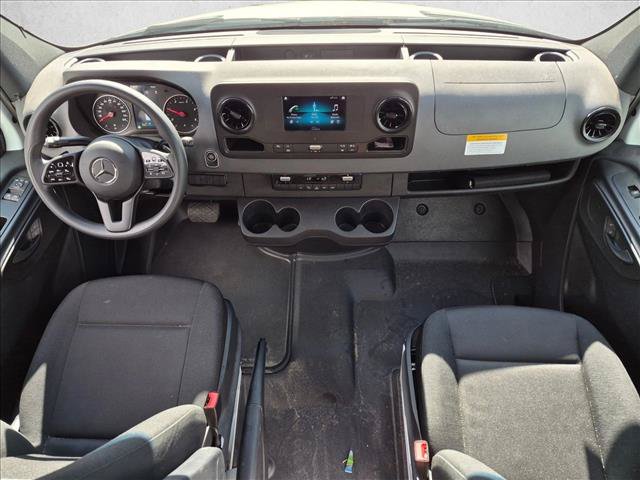 Used 2024 Mercedes-Benz Sprinter 2500 image 13