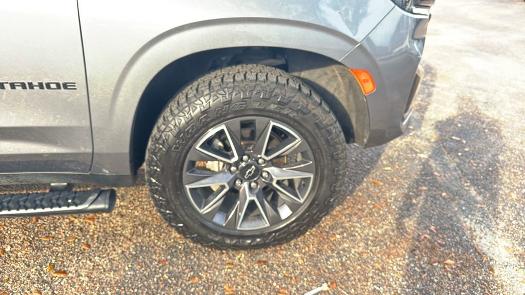 Used 2021 Chevrolet Tahoe Z71 w/ Luxury Package image 21