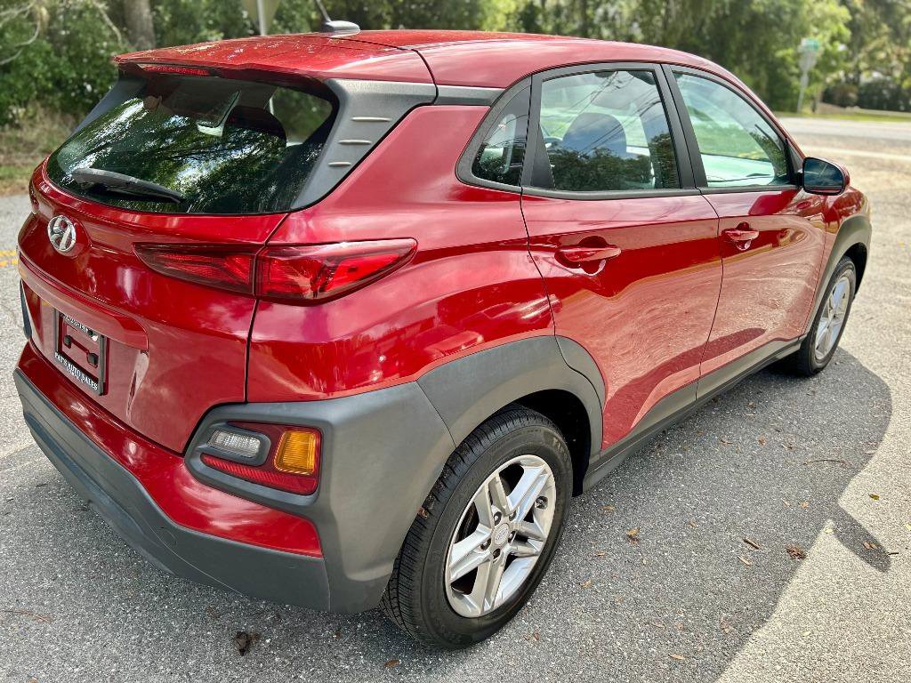 Used 2021 Hyundai Kona SE image 3
