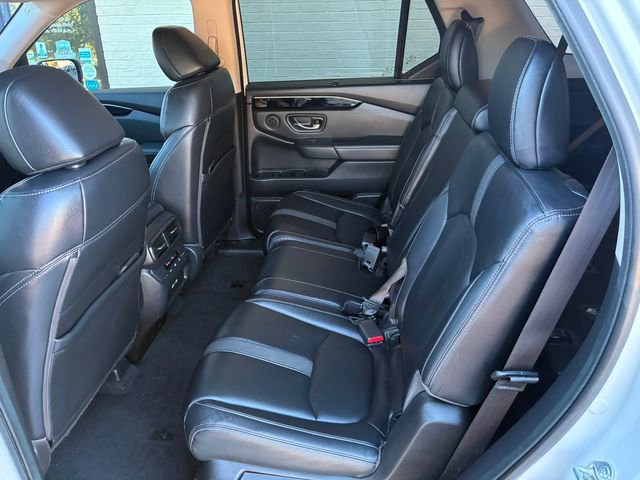 Used 2023 Honda Pilot Touring image 19