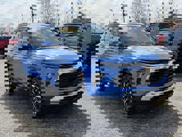 Used 2024 Chevrolet TrailBlazer LT w/ LT Cold Weather Package image 4