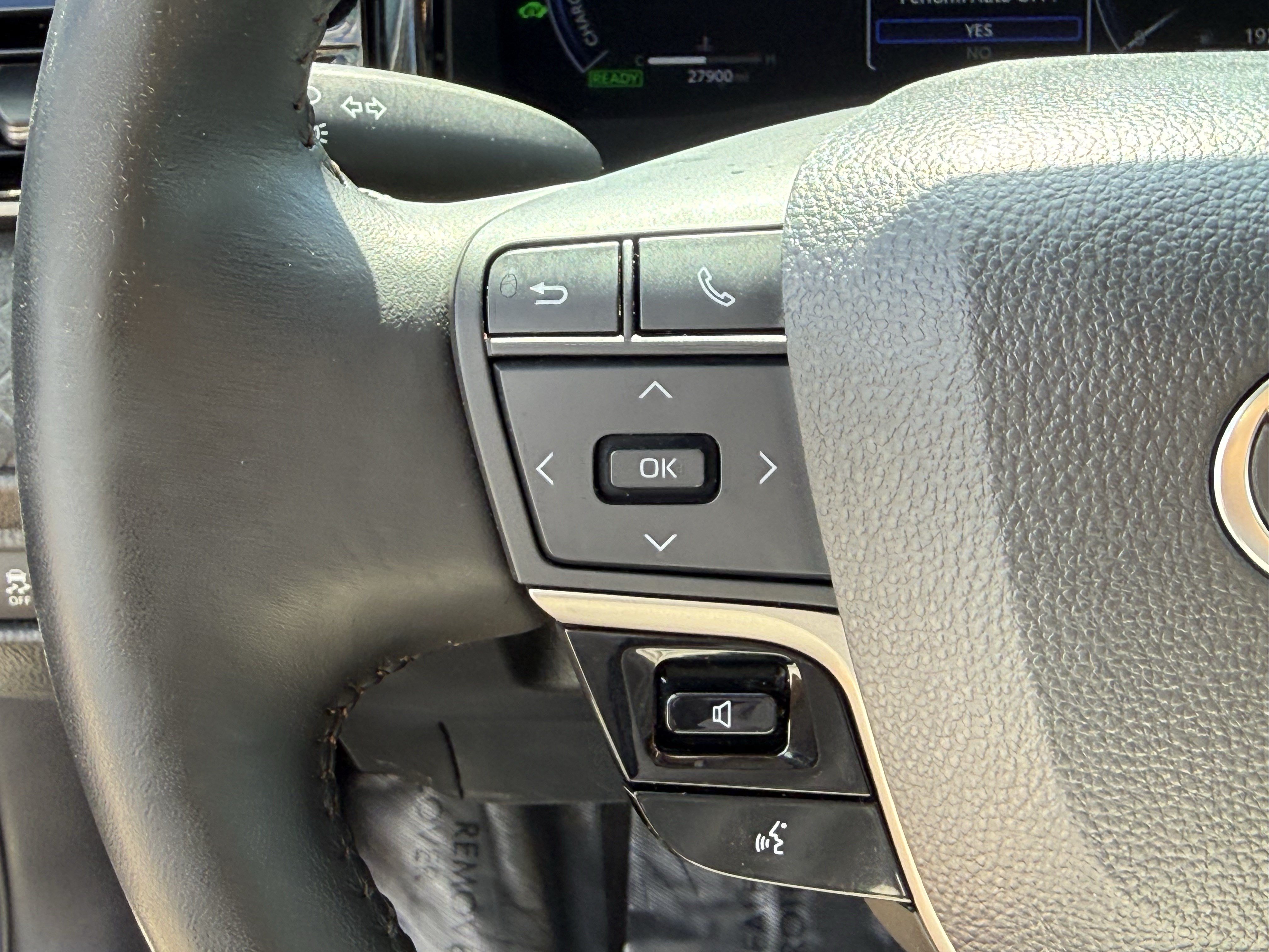 Used 2025 Toyota Camry XLE FWD image 16