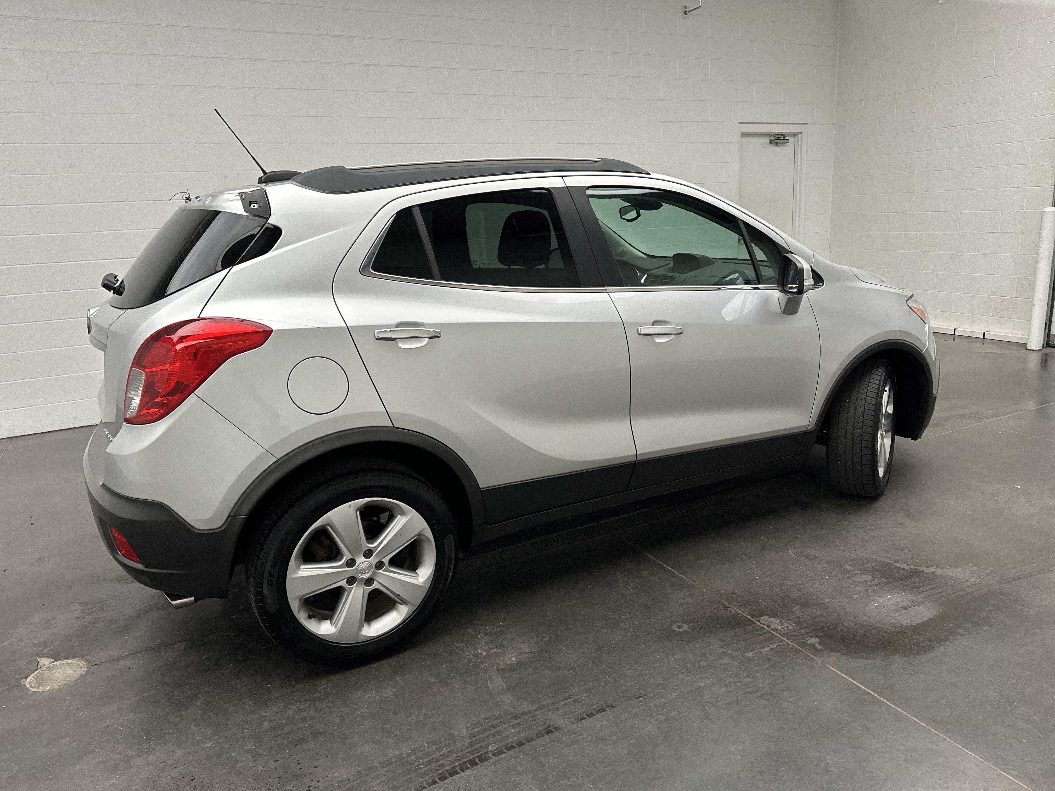 Used 2016 Buick Encore FWD image 8