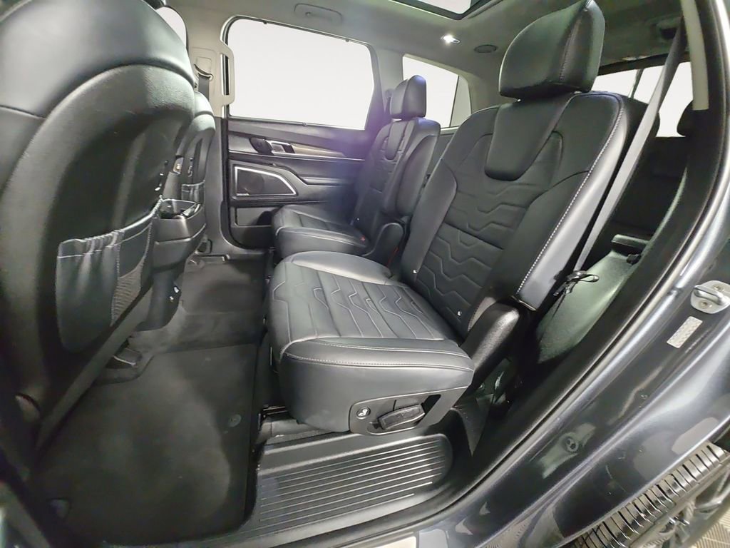 Used 2020 Kia Telluride SX w/ SX Prestige Package image 13