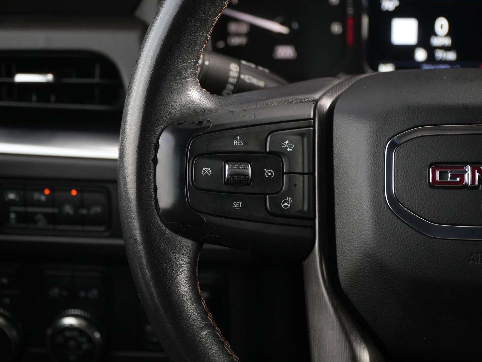 Used 2021 GMC Yukon AT4 w/ AT4 Premium Plus Package image 28