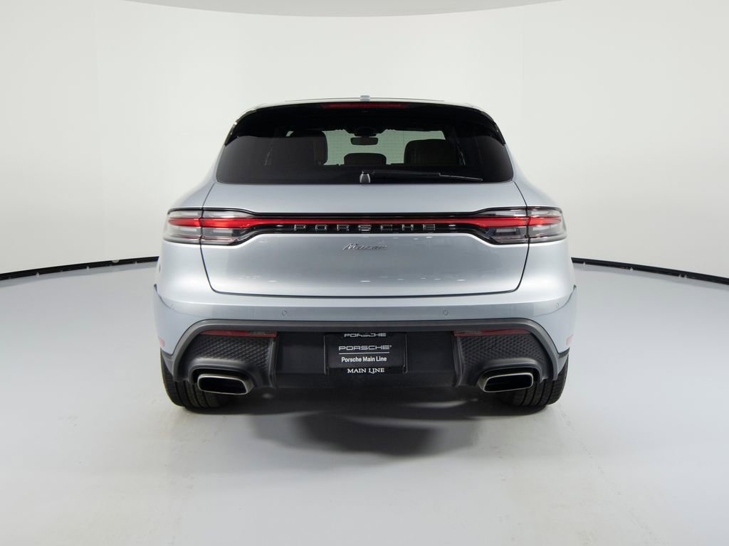 Certified 2025 Porsche Macan image 8