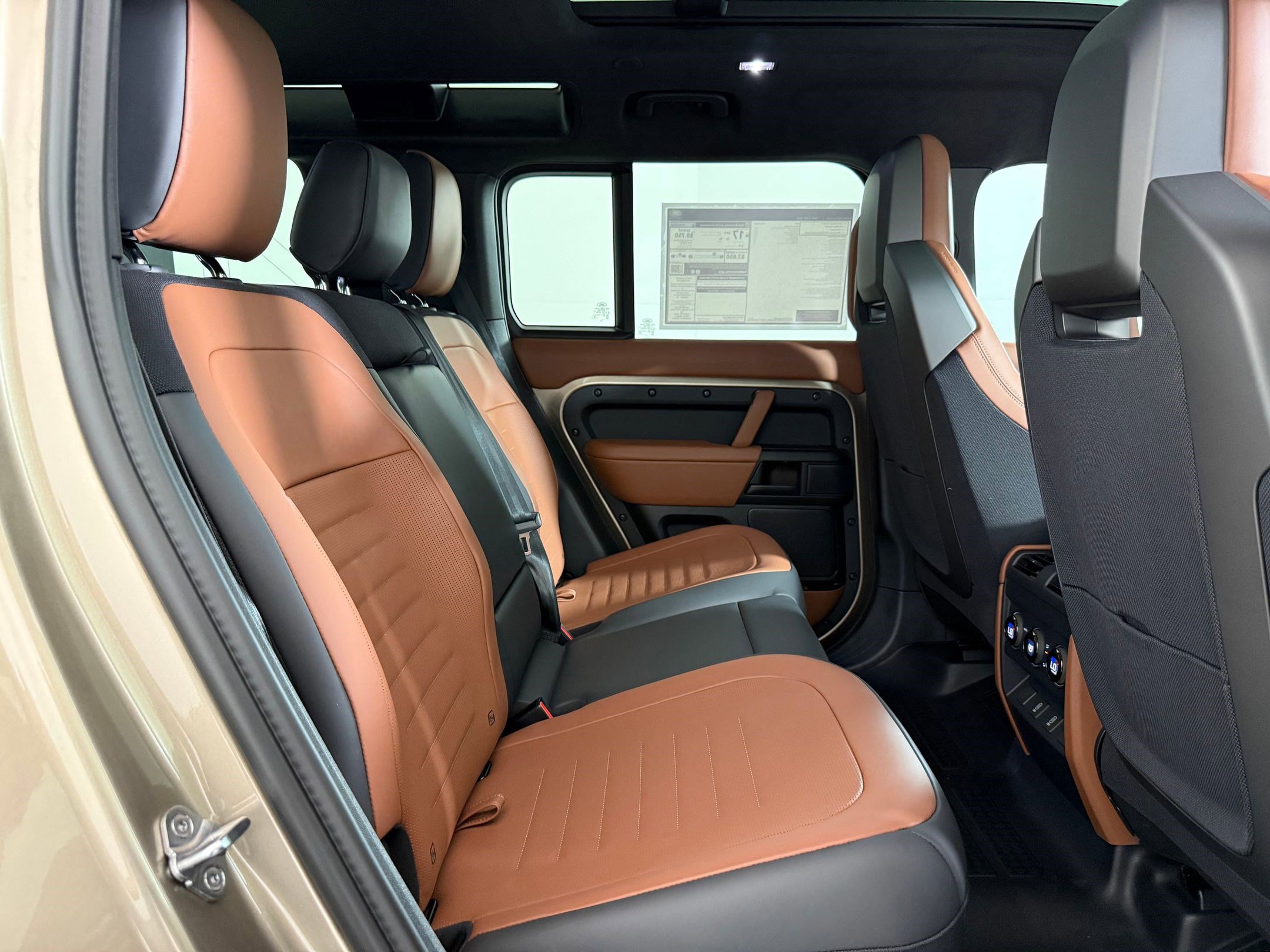 New 2026 Land Rover Defender 110 OCTA AWD/4WD image 29