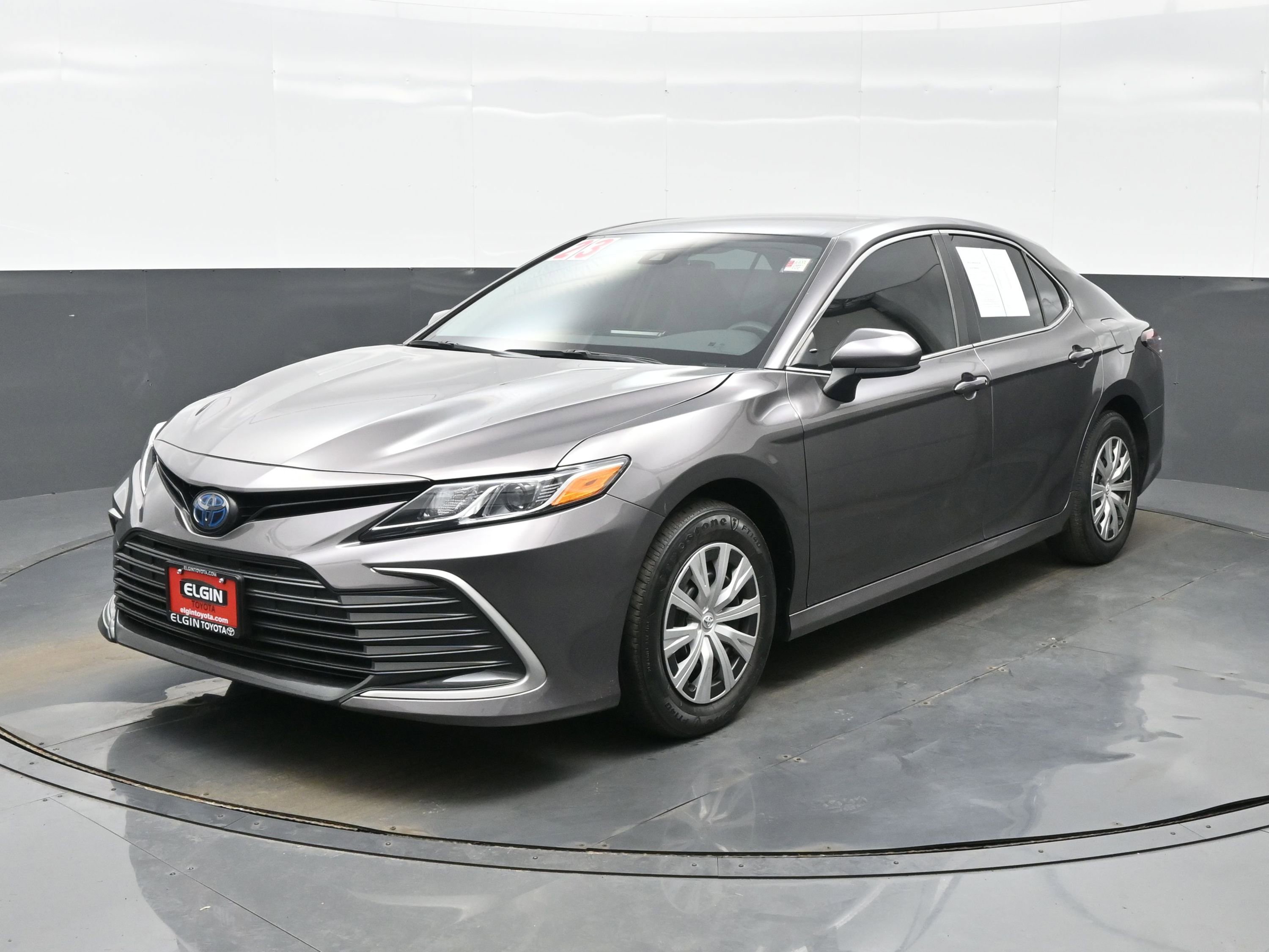 Used 2023 Toyota Camry LE image 2