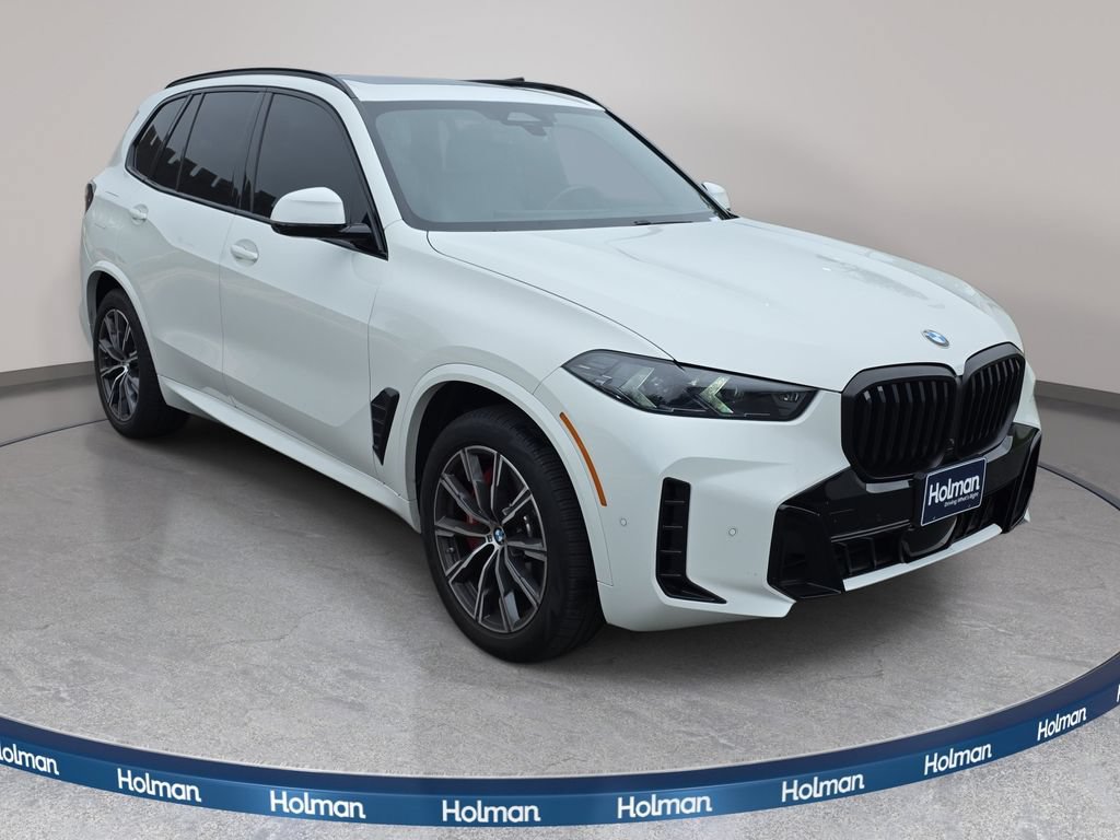 Used 2024 BMW X5 xDrive40i w/ M Sport Package AWD/4WD image 4