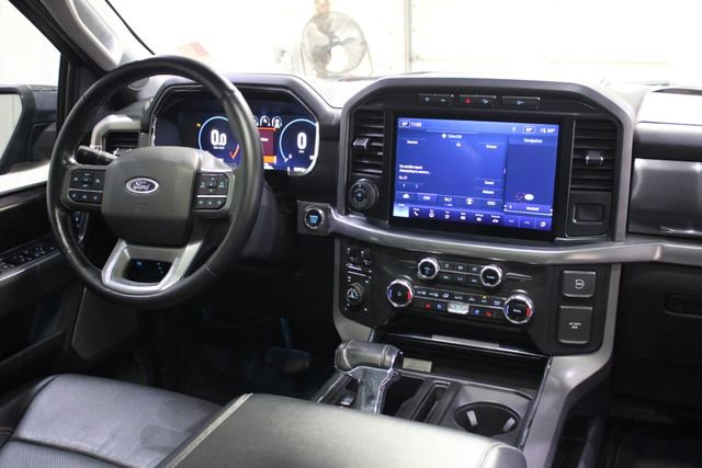 Used 2022 Ford F150 Lariat w/ Max Trailer Tow Package image 23