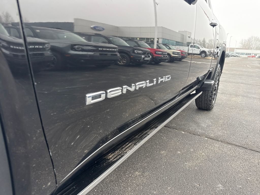 Used 2023 GMC Sierra 2500 Denali w/ Denali Black Diamond Edition image 23
