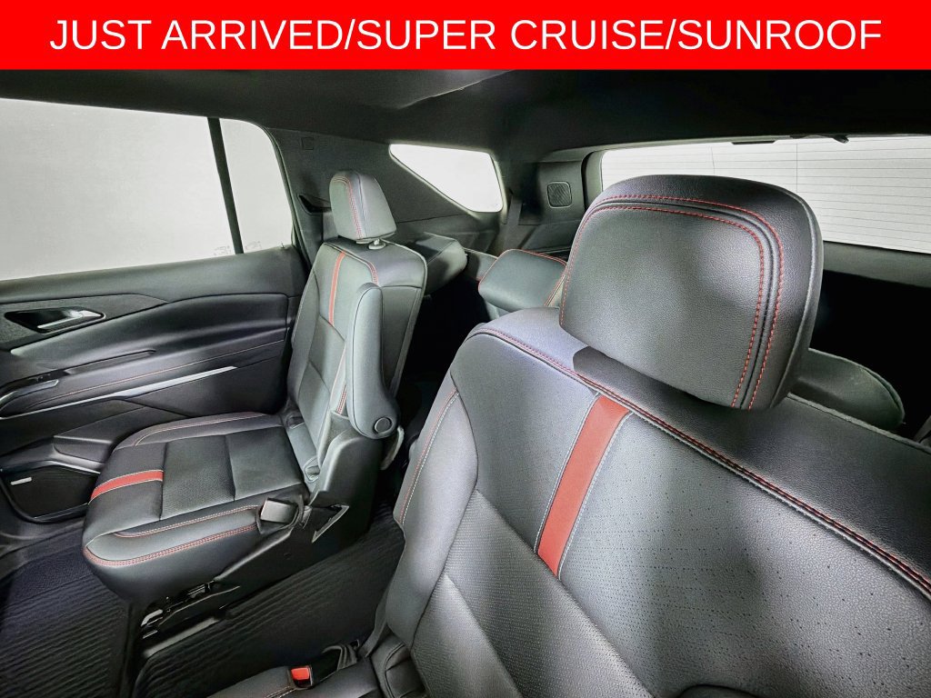 Used 2025 Chevrolet Traverse RS w/ LPO, Floor Liner Package AWD/4WD image 26