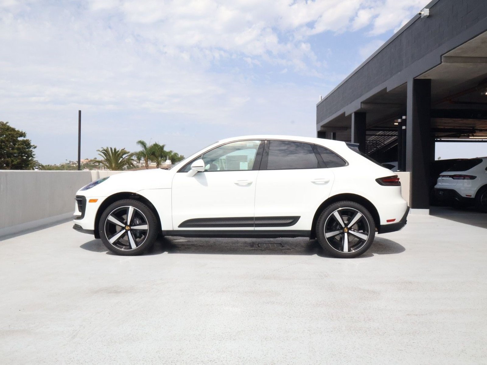 New 2026 Porsche Macan AWD/4WD video 2