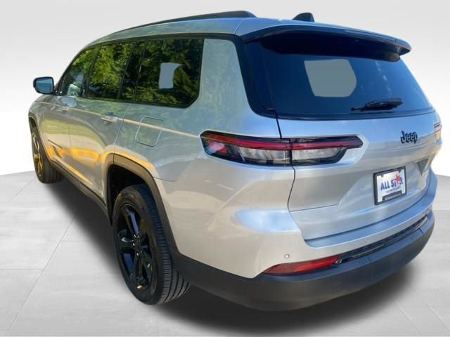 Used 2025 Jeep Grand Cherokee L Altitude image 7