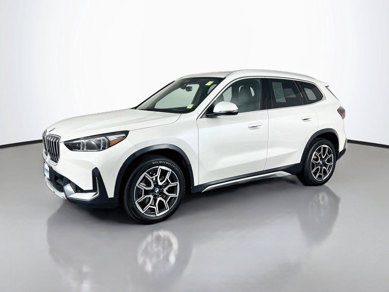 Used 2026 BMW X1 xDrive28i w/ Convenience Package AWD/4WD image 2