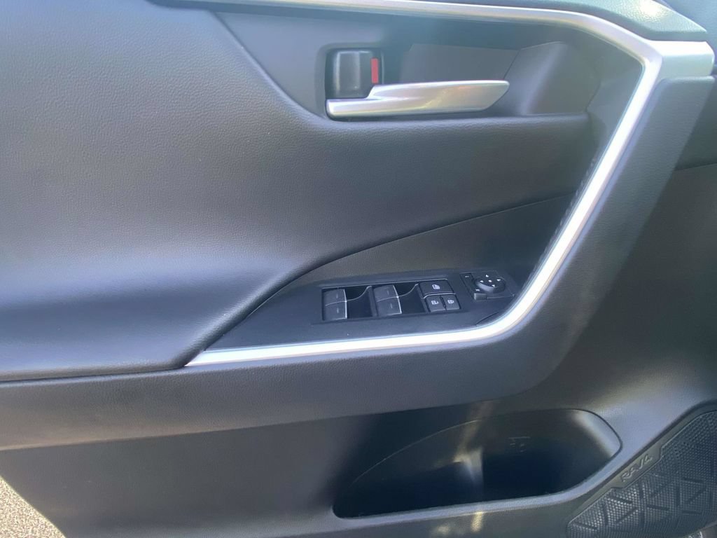 Used 2023 Toyota RAV4 XSE AWD/4WD image 20