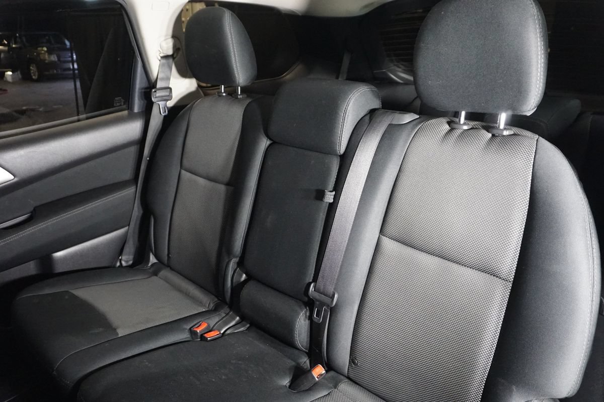 Used 2017 Nissan Pathfinder S AWD/4WD image 20