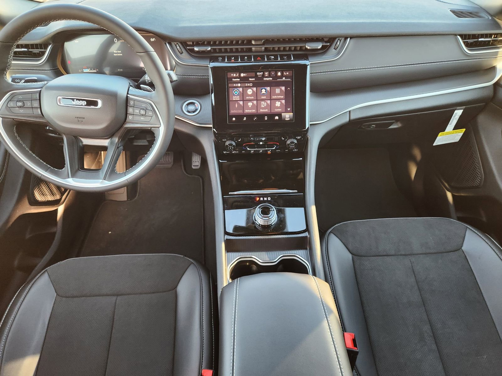 New 2025 Jeep Grand Cherokee Altitude image 21