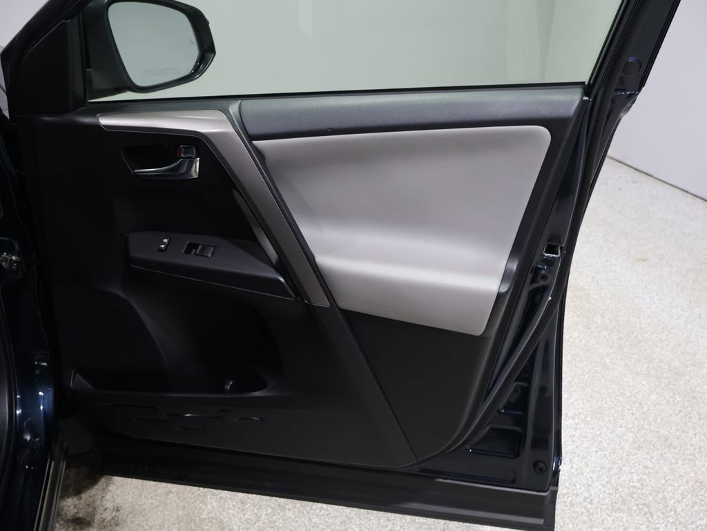 Used 2018 Toyota RAV4 XLE w/ Convenience Package image 22
