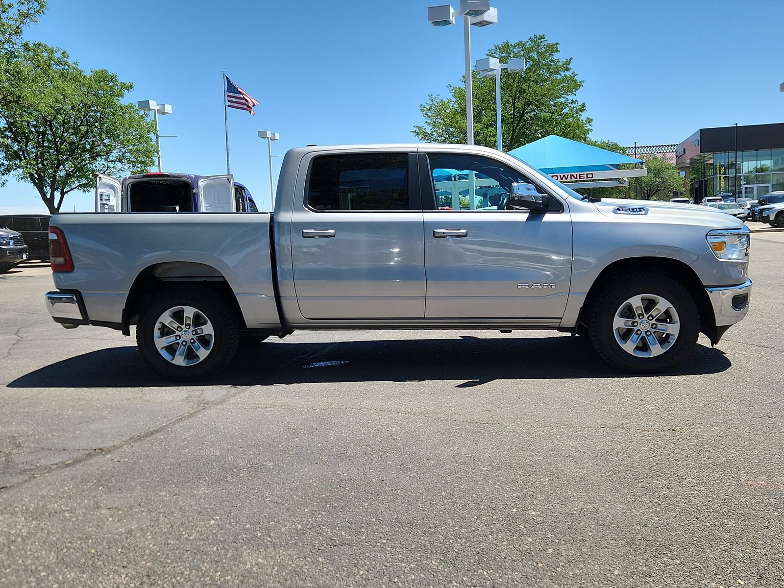 Used 2023 RAM 1500 Laramie AWD/4WD image 6