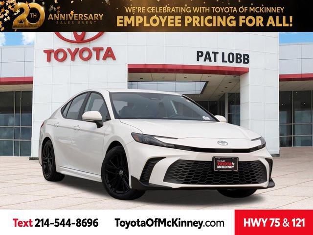 Used 2025 Toyota Camry SE FWD image 1